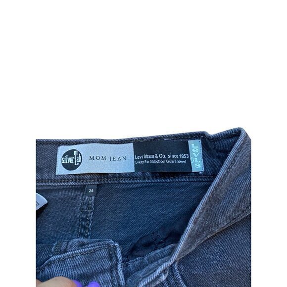 Levis SilverTab Mom Jeans Womens W26 Charcoal Denim Relaxed Fit Mid-Rise - Picture 3 of 9